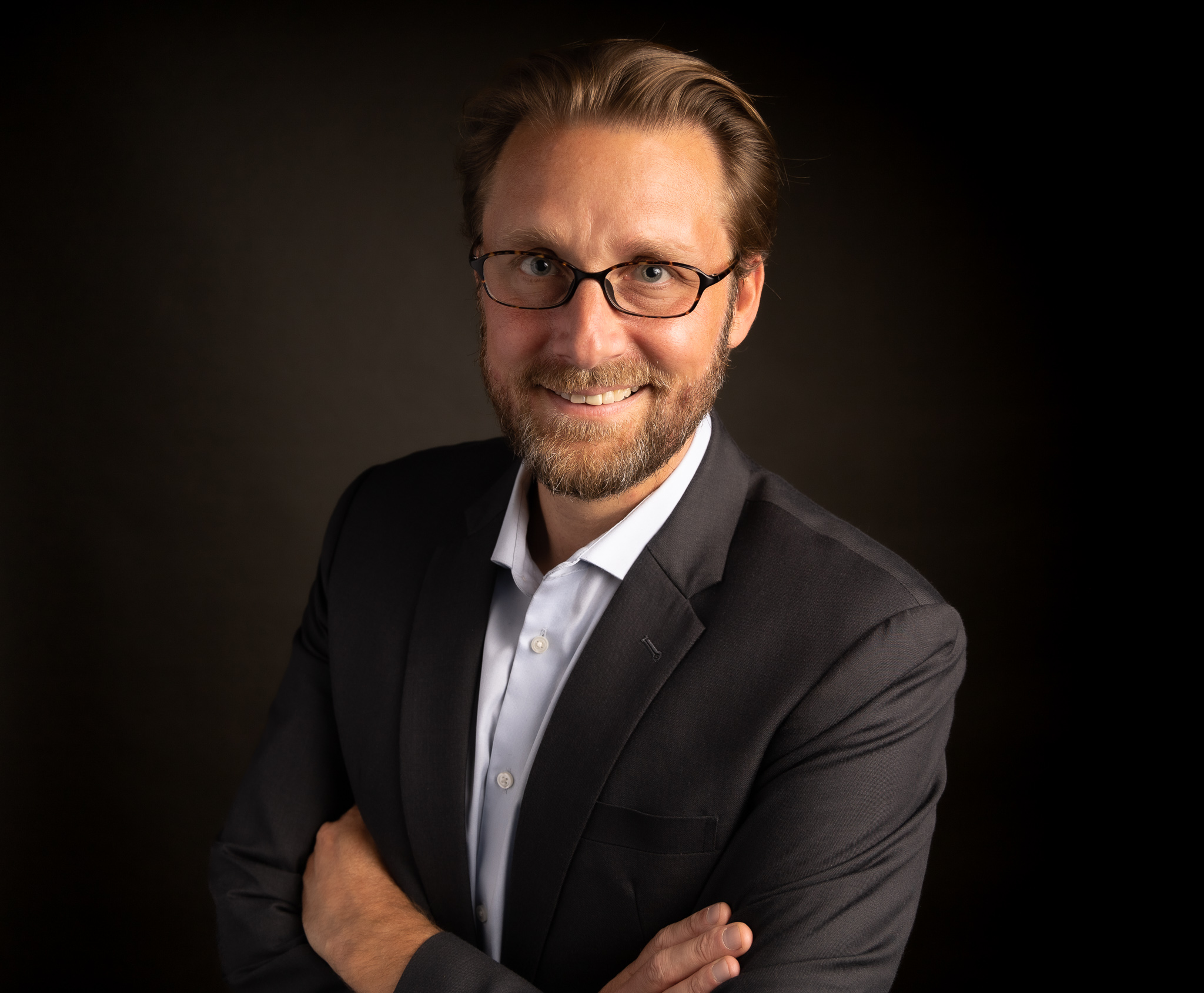 HEADSHOT 1 Pascal Bornet Black Background